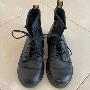 Dr. Marten JUNIOR style 1460 SOFTY T LEATHER LACE UP BOOTS